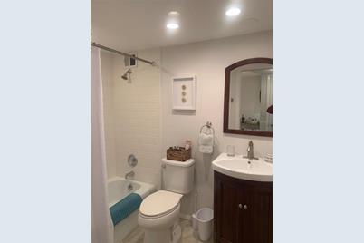 512 W Venice Avenue #207, Venice, FL 34285 - Photo 16