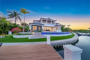 535 70th St, Holmes Beach, FL 34217 - Photo 6