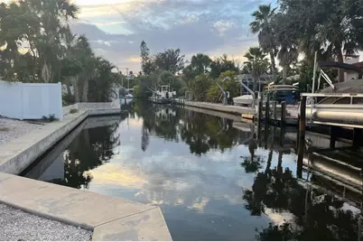 345 Avenida Leona, Sarasota, FL 34242 - Photo 76