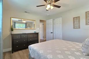 4658 Maceachen Blvd, Sarasota, FL 34233 - Photo 14