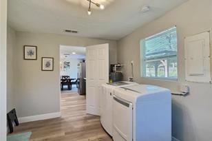 4658 Maceachen Blvd, Sarasota, FL 34233 - Photo 6