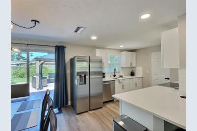 4658 Maceachen Boulevard, Sarasota, FL 34233 - Photo 28