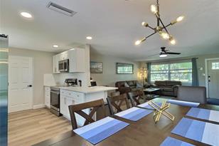 4658 Maceachen Blvd, Sarasota, FL 34233 - Photo 4