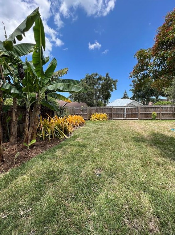 4912 80th Avenue Cir, Sarasota FL  34243-4915 exterior