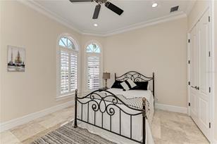 14 N Washington Dr, Sarasota, FL 34236 - Photo 58