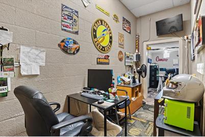 15182 Dahlgren Avenue, Port Charlotte, FL 33953 - Photo 18