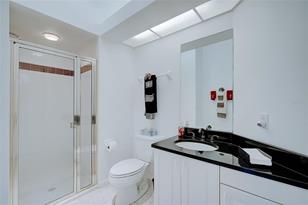 4006 Caddie Dr E, Bradenton, FL 34203 - Photo 24