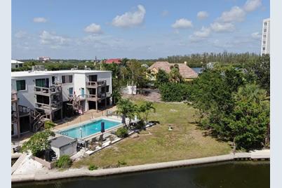 9238 Midnight Pass Road, Sarasota, FL 34242 - Photo 36