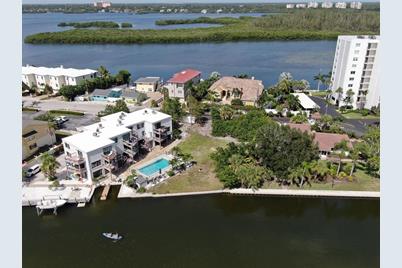 9238 Midnight Pass Road, Sarasota, FL 34242 - Photo 22