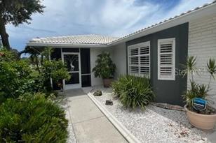 7328 Curtiss Ave, Sarasota, FL 34231 - Photo 2