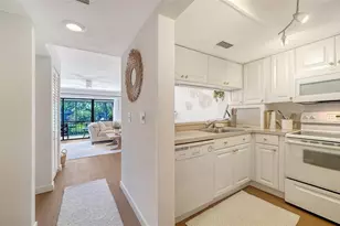 4616 Ringwood Meadow, Sarasota, FL 34235 - Photo 6