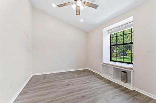 1302 83rd St NW, Bradenton, FL 34209 - Photo 2