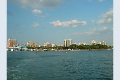 1046 W Peppertree Lane #115B, Sarasota, FL 34242 - Photo 46