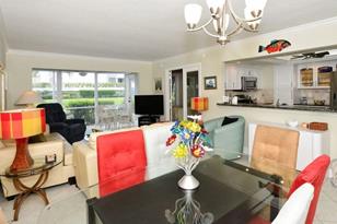 1046 W Peppertree Ln, Sarasota, FL 34242 - Photo 12