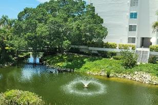 1046 W Peppertree Ln, Sarasota, FL 34242 - Photo 4