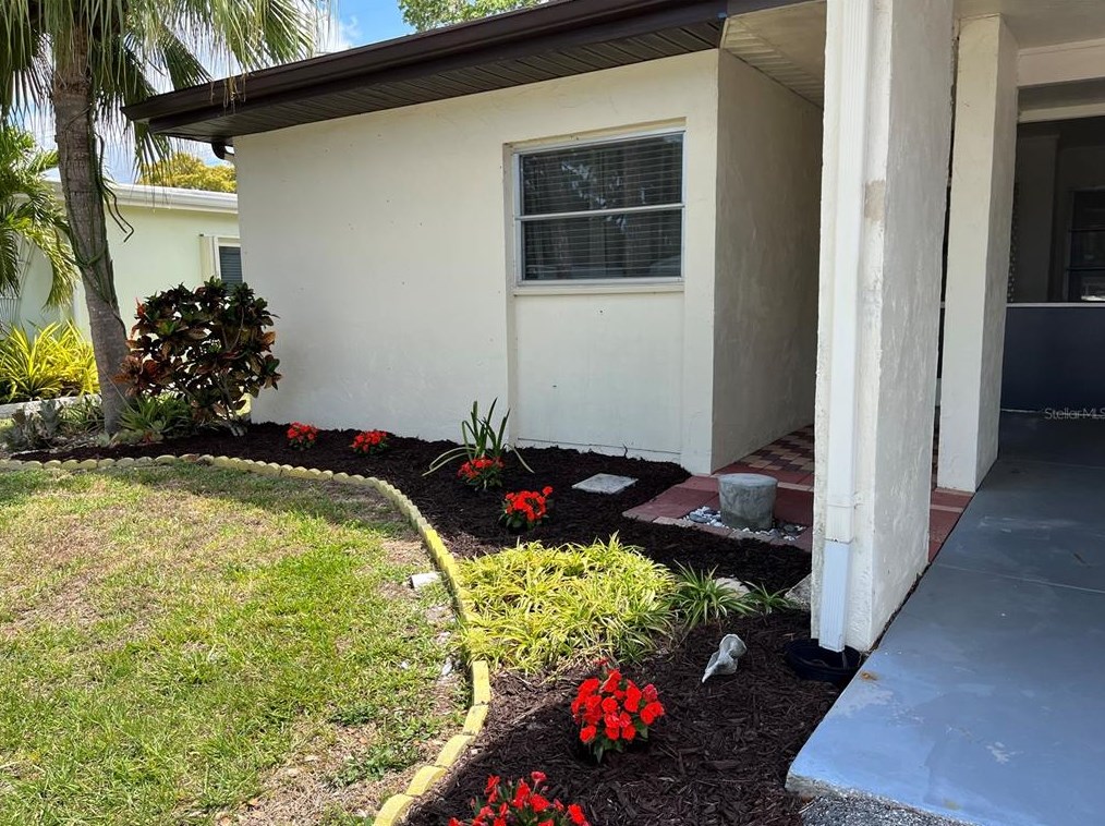 6201 Green View Dr, Sarasota, FL 34231-8241