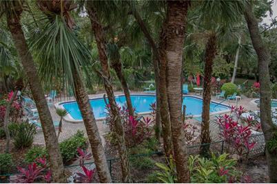 3805 Sun Eagle Lane #208, Bradenton, FL 34210 - Photo 2