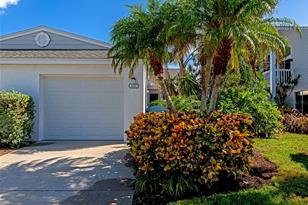 835 Waterside Ln - Photo 4