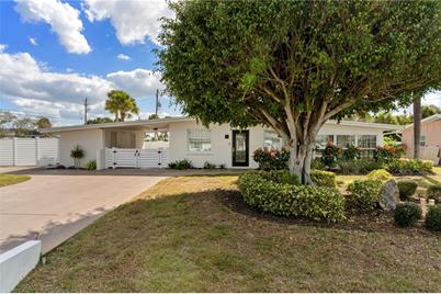 124 Field Avenue, Venice, FL 34285 - Photo 2