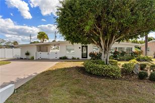 124 Field Ave, Venice, FL 34285 - Photo 2