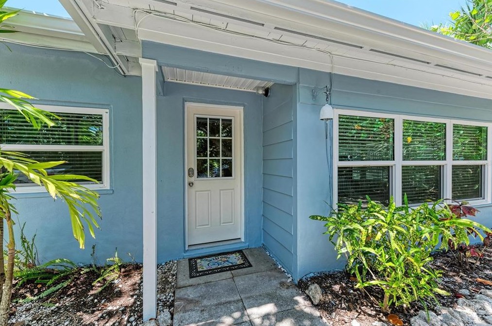 610 Bay Blvd, Anna Maria FL  exterior