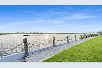 1204 Siesta Bayside Drive #1204-D, Sarasota, FL 34242 - Photo 16