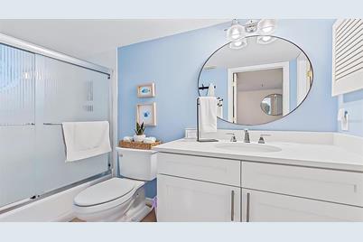 1204 Siesta Bayside Drive #1204-D, Sarasota, FL 34242 - Photo 12