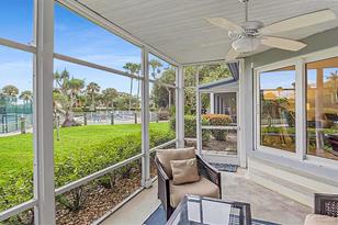 1204 Siesta Bayside Dr, Sarasota, FL 34242 - Photo 2