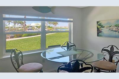 1327 Siesta Bayside Drive #1327-C, Sarasota, FL 34242 - Photo 6