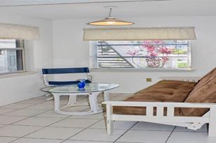 1351 Siesta Bayside Dr, Sarasota, FL 34242 - Photo 8