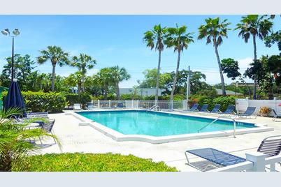 1351 Siesta Bayside Drive #1351-D, Sarasota, FL 34242 - Photo 12