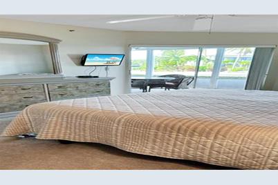 1365 Siesta Bayside Drive #1365-C, Sarasota, FL 34242 - Photo 12