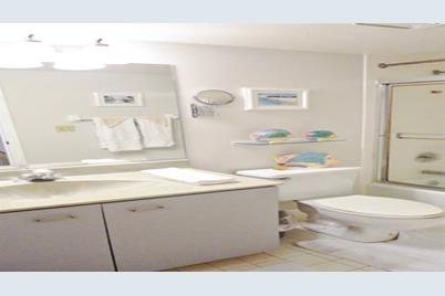 1365 Siesta Bayside Drive #1365-C, Sarasota, FL 34242 - Photo 16