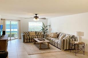 1230 Siesta Bayside Dr, Sarasota, FL 34242 - Photo 4