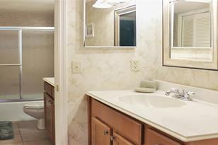 1230 Siesta Bayside Dr, Sarasota, FL 34242 - Photo 10