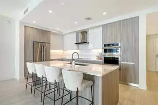 301 Quay Commons Dr, Sarasota, FL 34236 - Photo 18