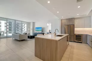 301 Quay Commons Dr, Sarasota, FL 34236 - Photo 8