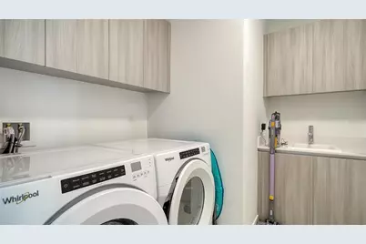 301 Quay Commons Drive #704, Sarasota, FL 34236 - Photo 22