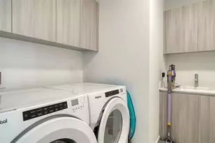 301 Quay Commons Dr, Sarasota, FL 34236 - Photo 22