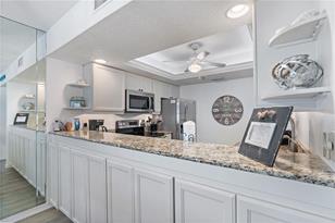 1374 Siesta Bayside Dr, Sarasota, FL 34242 - Photo 12