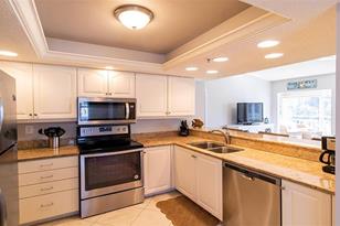 1340 Siesta Bayside Dr, Sarasota, FL 34242 - Photo 10