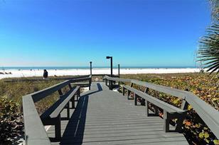 1340 Siesta Bayside Dr, Sarasota, FL 34242 - Photo 40