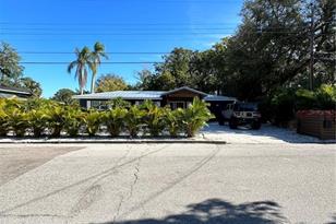 107 22nd St E, Bradenton, FL 34208 - Photo 4