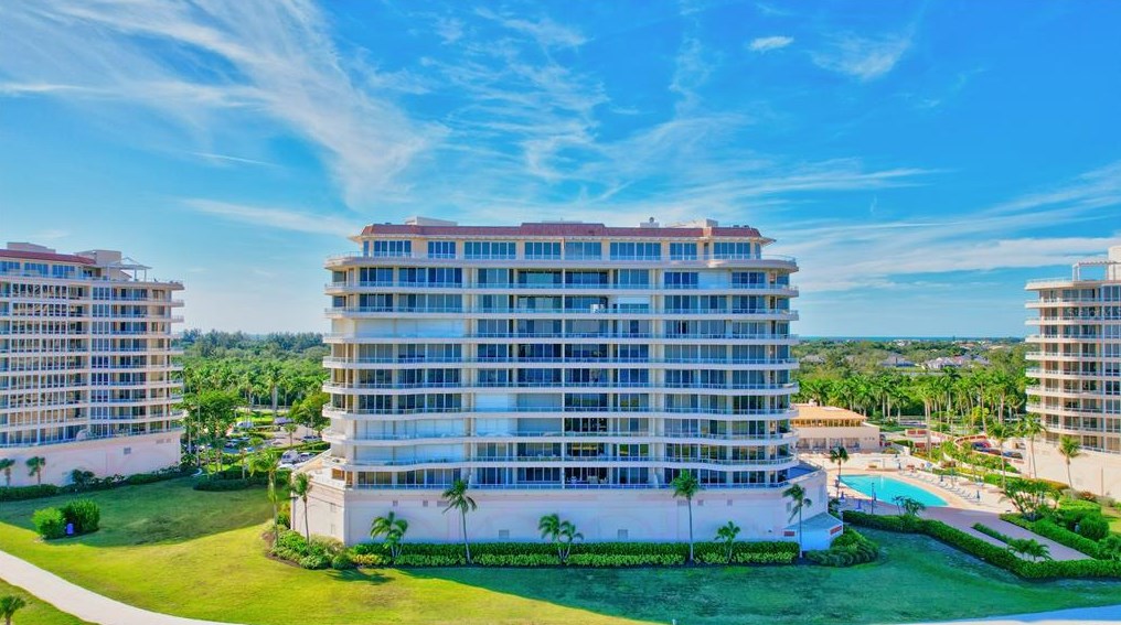 3040 Grand Bay Blvd, Longboat Key FL  34228-4171 exterior