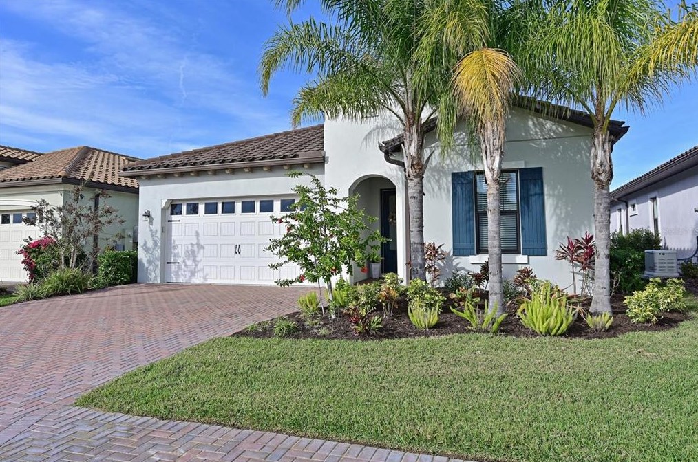 2010 5th St E, Palmetto, FL 34221