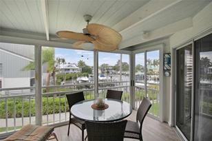 1339 Siesta Bayside Dr, Sarasota, FL 34242 - Photo 16