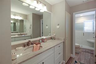 1339 Siesta Bayside Dr, Sarasota, FL 34242 - Photo 26