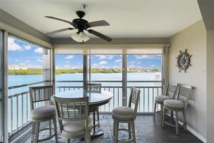 1389 Siesta Bayside Dr, Sarasota, FL 34242 - Photo 22