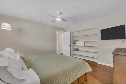 2449 Breakwater Circle, Sarasota, FL 34231 - Photo 20