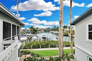 1343 Siesta Bayside Dr, Sarasota, FL 34242 - Photo 8